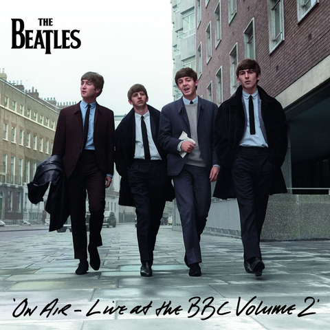 DOS CD's - THE BEATLES - ON AIR - LIVE AT THE BBC V.1 - IMPORTADO
